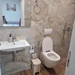 بيت ضيافة Victoria Houses, Albania فلورا