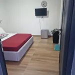 بيت ضيافة Victoria Houses, Albania 3*