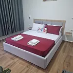 Victoria Houses, Albania 3* فلورا