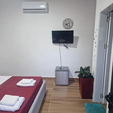 Victoria Houses, Albania 3*