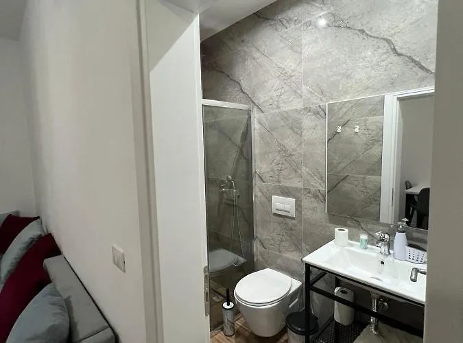 Victoria Houses, Albania 3*
