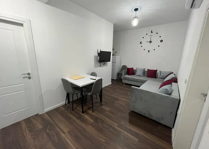 Victoria Houses, Albania 3*
