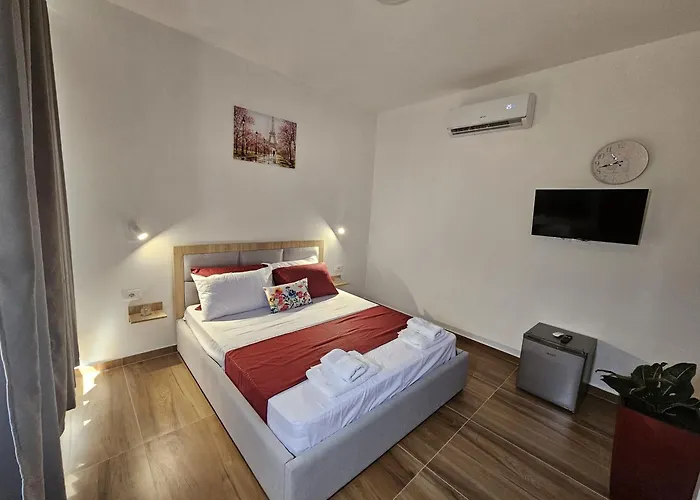 Victoria Houses, Albania Влёра